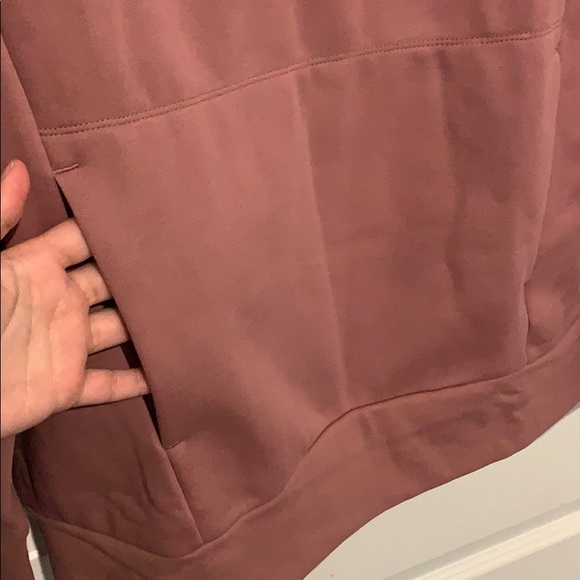 Fabletics pullover SZ M NWT - Picture 3 of 6